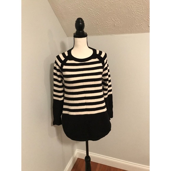 Anthropologie Rebekah Black/White Striped Tunic Sweater Size Extra Small - Picture 1 of 9